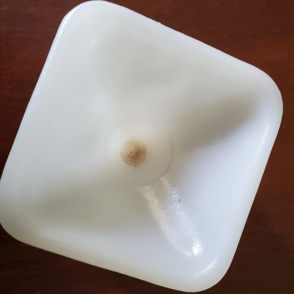 Vintage milk glass server c.1930s farmhouse decor - Picture 5 of 5